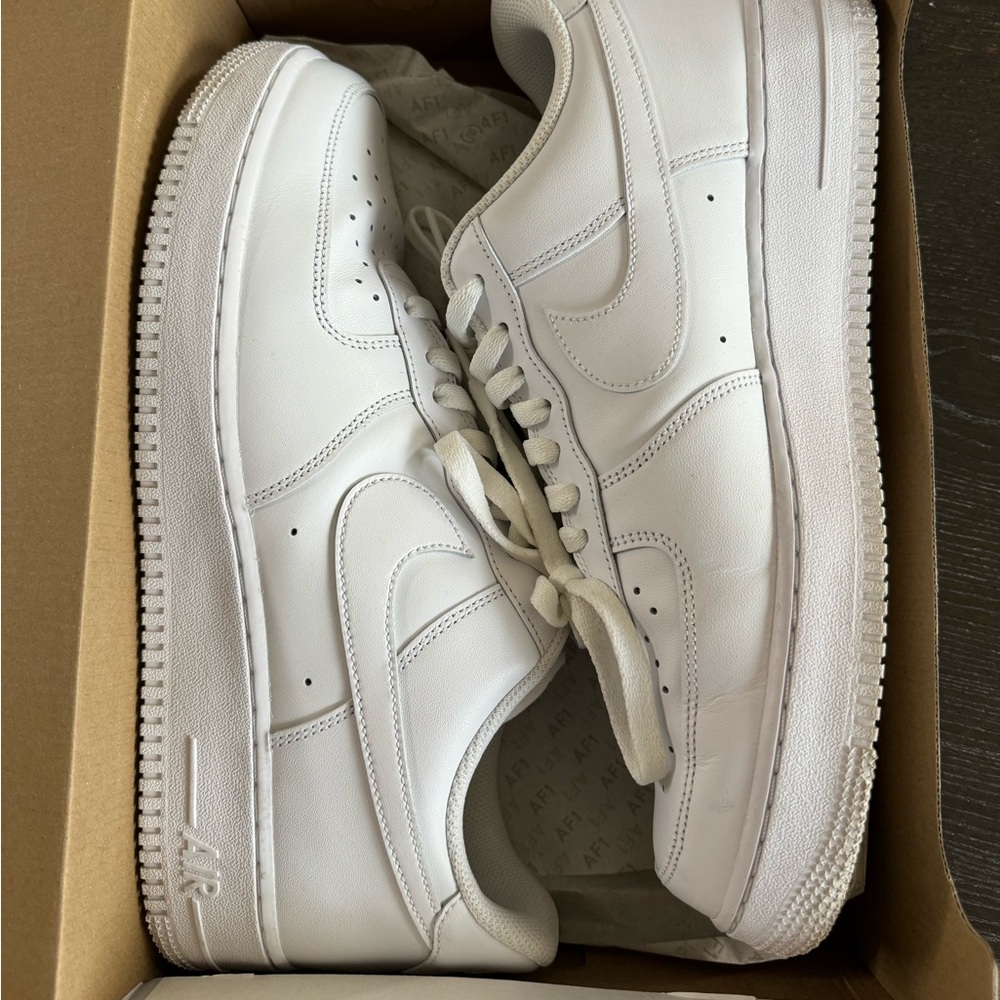 Nike Air Force One ‘07 (newer pair)